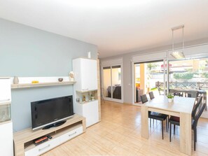 Meubles, Table, Bâtiment, Canapé, Plante, Bois, Sol, Sol, Salon, Foyer