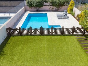 Herbe, Propriété, Piscine, Gazon Artificiel, Pelouse, Arrière-Cour, Sol, Cour, Immobilier, Cour