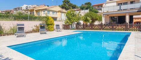 Swimming Pool, Property, Building, Real Estate, House, Leisure, Residential Area, Apartment, Vacation, Estate