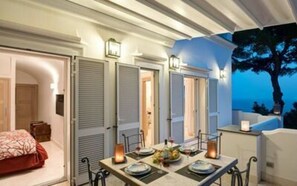 Balcony / Terrace / Patio, Building Exterior
