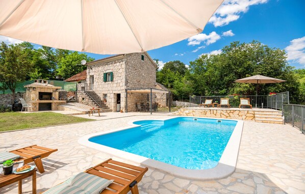 pool