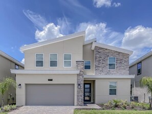 Luxury home Exterior