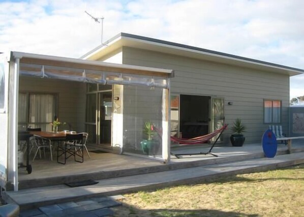 Easy and Open Plan Living - great indoor / outdoor flow