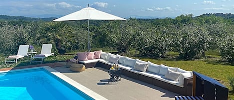 Pool with seating area Villa Casa Collina