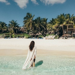 Private Mahayana beachfront to immerse in nature and sounds of the sea