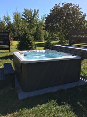 Bain à remous extérieur