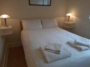 Bedroom-fresh linen and towels