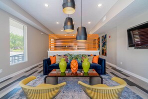 The community lounge area is perfect for working or socializing