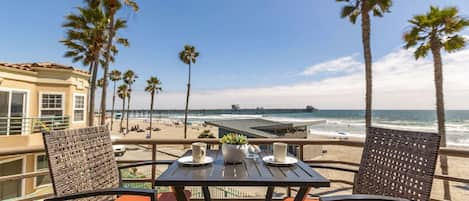 Balcony Panoramic Ocean View
on the Sand