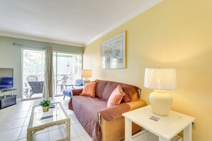 Living Room | Queen Sleeper Sofa | Smart TV