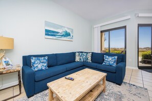 P5 002 Living Room-2