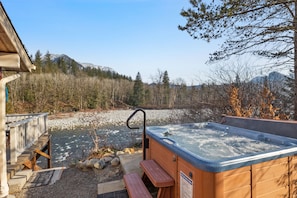 Bain à remous extérieur
