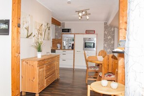 Ferienhaus, Kleine Perle