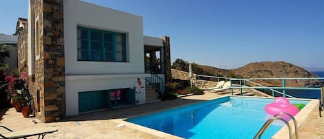 Deluxe Crete Villa | Villa Kalippo | 4 Bedroom | Private Pool | Sea View | Sitia