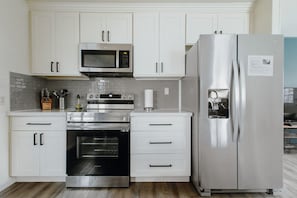 Full kitchen. Full size appliances.