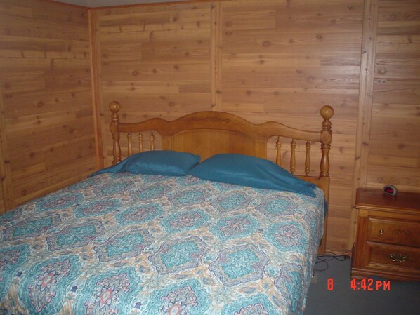 Master bed, King.