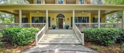 5 Magnolia Crescent in Beautiful Sea Pines Plantation