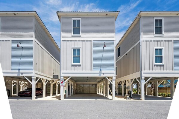 Welcome to A Westside Paradise!