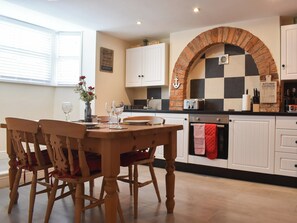 Kitchen/diner | Hilltop Hideaway, Whitby