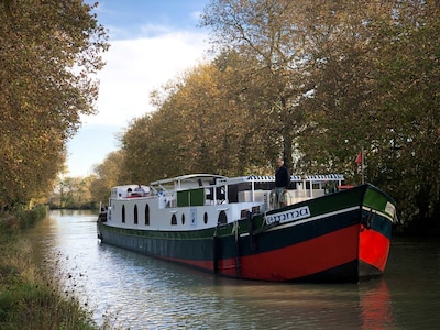 3 cabines d'hôtes dans une véritable péniche de luxe