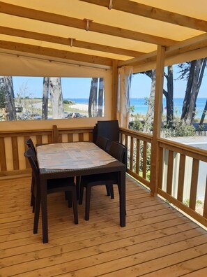 mobilhome terrasse couverte - vue mer
