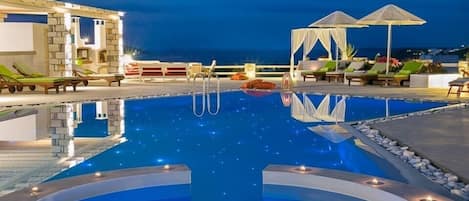 Luxury Paros Villa | 2 Bedrooms | Villa Royalty | Beautiful Sea Views & Private Terrace | Naousa