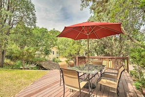 Unwind on the spacious back deck and enjoy an al fresco meal!