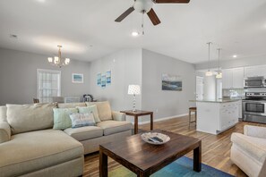 BB37: The E Gull Has Landed | Bottom Level Living Area