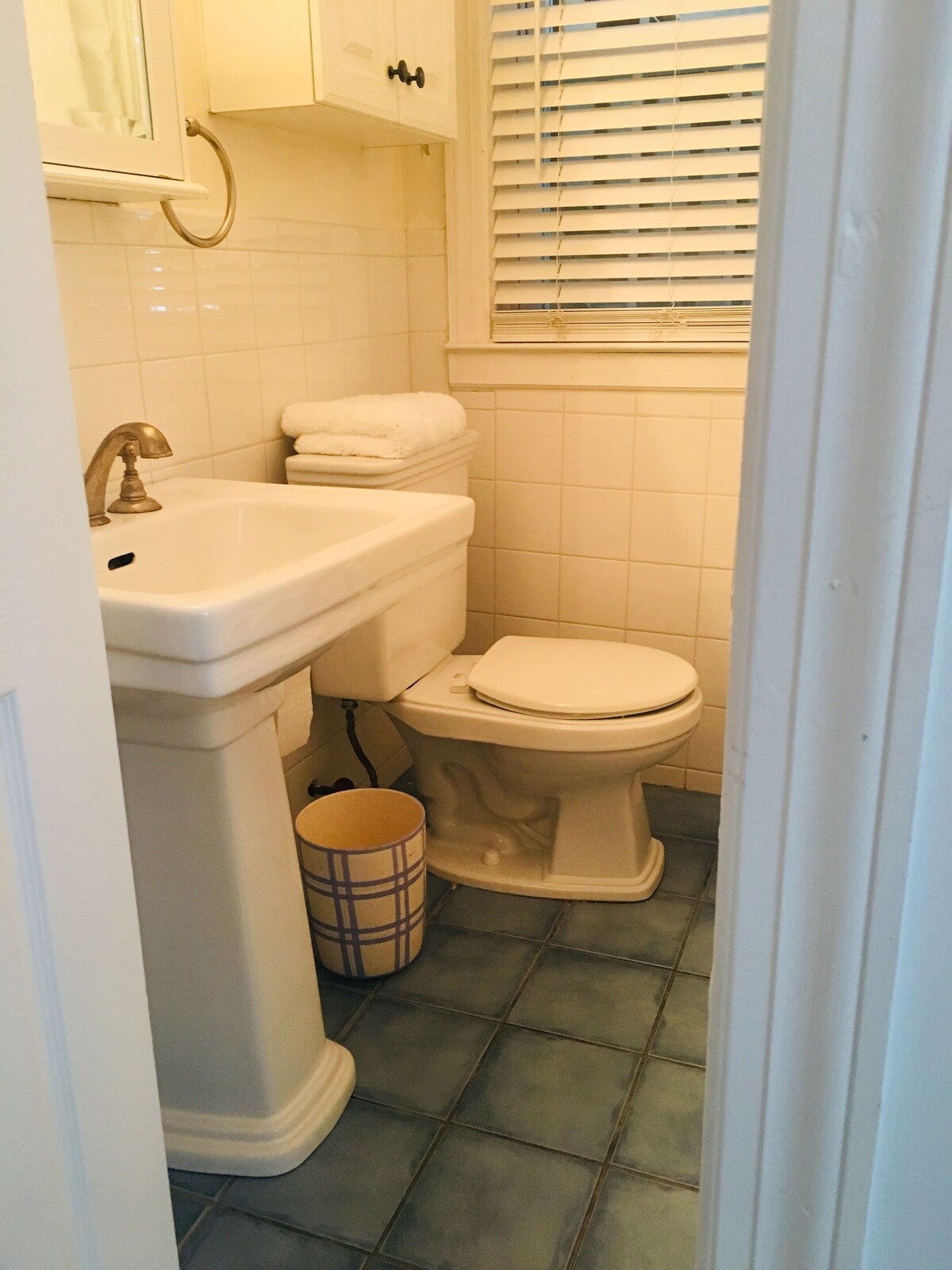 Twenty – One ! Boutique Stay in Heart of Downtown