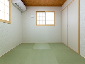 Japanese-style room