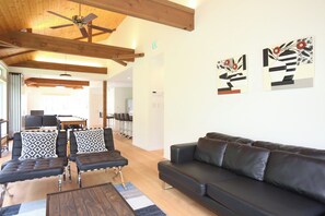 Large living dining kitchen space on the 2F