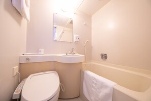 Single room / toilet / shower