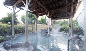 [Hyakusho-no-yu] Open-air bath
