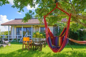 Hammock, swing, BBQ, pizza oven, yoga mat
