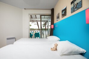 Drift to sleep in one of the Single beds.