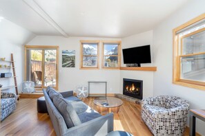 4.01-Telluride-Loft-at-Livery-Living-Room-1