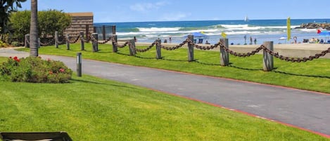 Amazing access to the sand and waves.