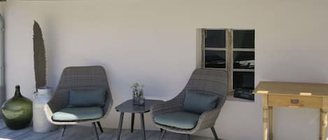 Furniture, Building, Chair, Wood, Shade, Window, Interior Design, Architecture, Flooring