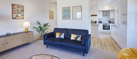 Apartment B, Cornerhouse Apartments, Saltburn-by-the-Sea - Host & Stay