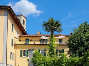 Property, House, Building, Residential Area, Home, Real Estate, Sky, Neighbourhood, Architecture, Town