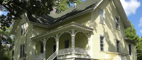 Original Farm House to the area