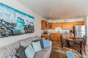 Indoors,Furniture,Living Room,Home Decor,Couch