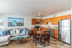 Indoors,Home Decor,Furniture,Table,Living Room