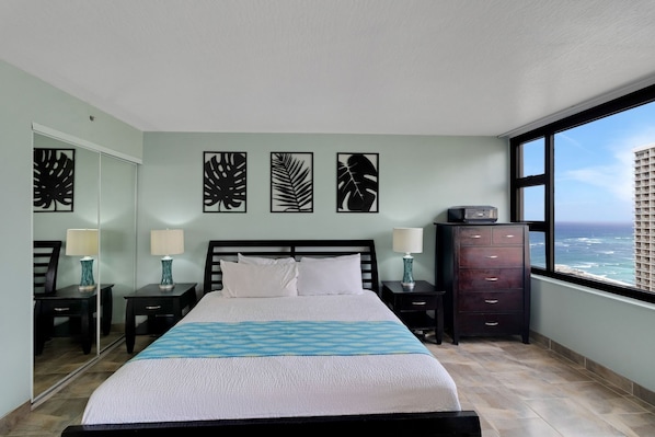 Lamp,Furniture,Painting,Home Decor,Bed