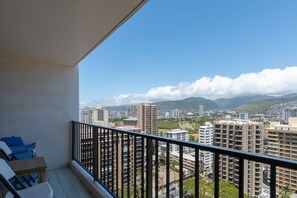 Balcony, Railing, Building