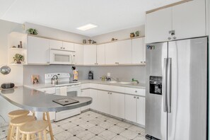 Indoors, Room, Flooring, Kitchen, Kitchen Island