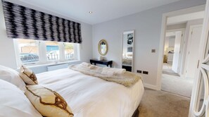 Leamington Spa Serviced Apartments Dunara Warwick Bedroom 3