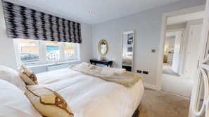 Leamington Spa Serviced Apartments Dunara Warwick Bedroom 3