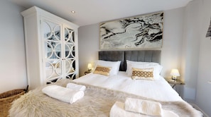 Leamington Spa Serviced Apartments Dunara Warwick Bedroom 2