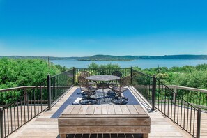 Enjoy your coffee on your own deck while soaking in these beautiful views!